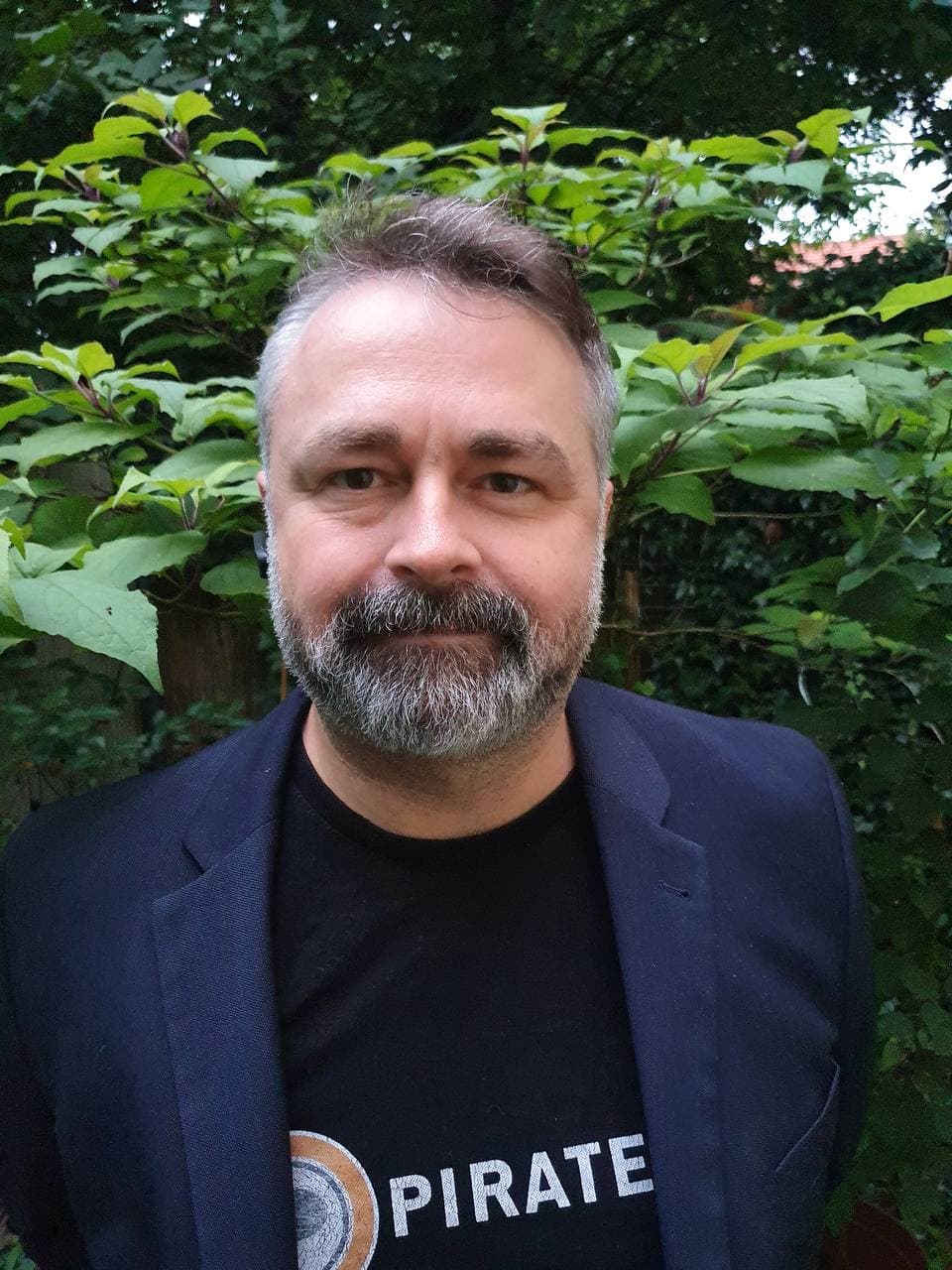 Piratenpartei beschließt sicherheitspolitische Neuaufstellung: Wehrhaft, resilient, europäisch